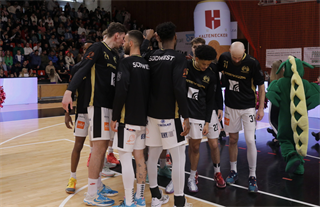 3. zápas štvrťfinále Niké SBL: BC Prievidza - Inter Bratislava 79:69 (foto: Ladislav Szibilla)	