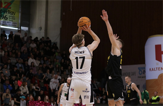 3. zápas štvrťfinále Niké SBL: BC Prievidza - Inter Bratislava 79:69 (foto: Ladislav Szibilla)	