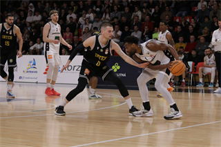 3. zápas štvrťfinále Niké SBL: BC Prievidza - Inter Bratislava 79:69 (foto: Ladislav Szibilla)	