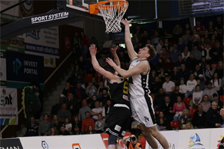 3. zápas štvrťfinále Niké SBL: BC Prievidza - Inter Bratislava 79:69 (foto: Ladislav Szibilla)	