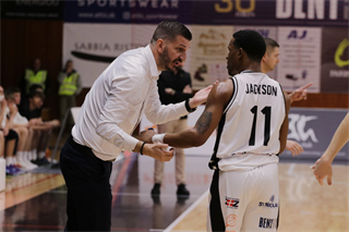 3. zápas štvrťfinále Niké SBL: BC Prievidza - Inter Bratislava 79:69 (foto: Ladislav Szibilla)	