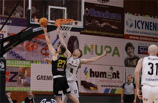 3. zápas štvrťfinále Niké SBL: BC Prievidza - Inter Bratislava 79:69 (foto: Ladislav Szibilla)	
