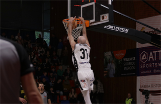 3. zápas štvrťfinále Niké SBL: BC Prievidza - Inter Bratislava 79:69 (foto: Ladislav Szibilla)	