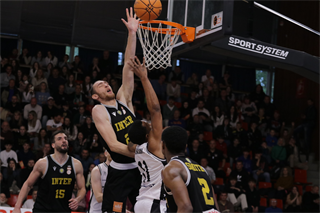 3. zápas štvrťfinále Niké SBL: BC Prievidza - Inter Bratislava 79:69 (foto: Ladislav Szibilla)	