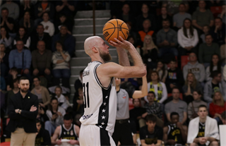 3. zápas štvrťfinále Niké SBL: BC Prievidza - Inter Bratislava 79:69 (foto: Ladislav Szibilla)	