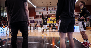 3. štvrťfinále Niké SBL: BC Prievidza - Inter Bratislava 79:69 (foto: Vladimír Králik)	