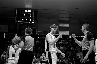 3. štvrťfinále Niké SBL: BC Prievidza - Inter Bratislava 79:69 (foto: Vladimír Králik)	