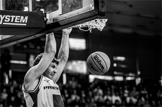 3. štvrťfinále Niké SBL: BC Prievidza - Inter Bratislava 79:69 (foto: Vladimír Králik)	