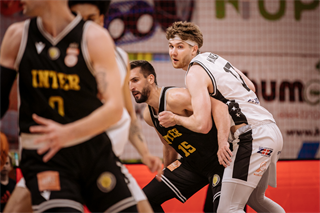 3. štvrťfinále Niké SBL: BC Prievidza - Inter Bratislava 79:69 (foto: Vladimír Králik)	