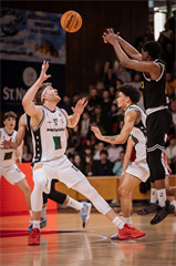 3. štvrťfinále Niké SBL: BC Prievidza - Inter Bratislava 79:69 (foto: Vladimír Králik)	