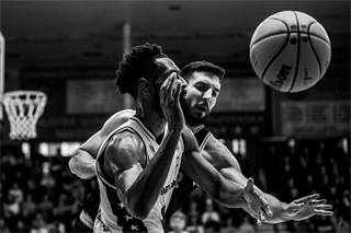 3. štvrťfinále Niké SBL: BC Prievidza - Inter Bratislava 79:69 (foto: Vladimír Králik)	