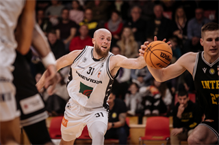 3. štvrťfinále Niké SBL: BC Prievidza - Inter Bratislava 79:69 (foto: Vladimír Králik)	