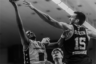 3. štvrťfinále Niké SBL: BC Prievidza - Inter Bratislava 79:69 (foto: Vladimír Králik)	