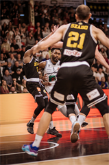 3. štvrťfinále Niké SBL: BC Prievidza - Inter Bratislava 79:69 (foto: Vladimír Králik)	