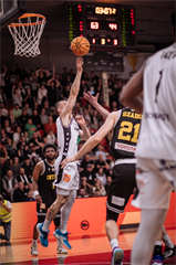 3. štvrťfinále Niké SBL: BC Prievidza - Inter Bratislava 79:69 (foto: Vladimír Králik)	