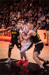 3. štvrťfinále Niké SBL: BC Prievidza - Inter Bratislava 79:69 (foto: Vladimír Králik)	