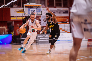 3. štvrťfinále Niké SBL: BC Prievidza - Inter Bratislava 79:69 (foto: Vladimír Králik)	