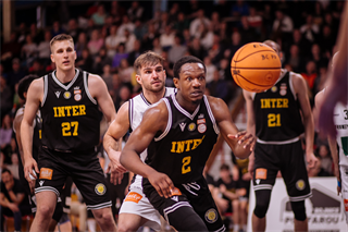 3. štvrťfinále Niké SBL: BC Prievidza - Inter Bratislava 79:69 (foto: Vladimír Králik)	
