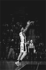 3. štvrťfinále Niké SBL: BC Prievidza - Inter Bratislava 79:69 (foto: Vladimír Králik)	