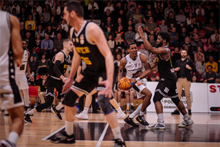 3. štvrťfinále Niké SBL: BC Prievidza - Inter Bratislava 79:69 (foto: Vladimír Králik)	