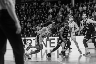3. štvrťfinále Niké SBL: BC Prievidza - Inter Bratislava 79:69 (foto: Vladimír Králik)	