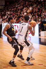 3. štvrťfinále Niké SBL: BC Prievidza - Inter Bratislava 79:69 (foto: Vladimír Králik)	