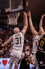 3. štvrťfinále Niké SBL: BC Prievidza - Inter Bratislava 79:69 (foto: Vladimír Králik)	