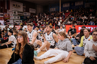 3. štvrťfinále Niké SBL: BC Prievidza - Inter Bratislava 79:69 (foto: Vladimír Králik)	