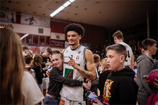 3. štvrťfinále Niké SBL: BC Prievidza - Inter Bratislava 79:69 (foto: Vladimír Králik)	