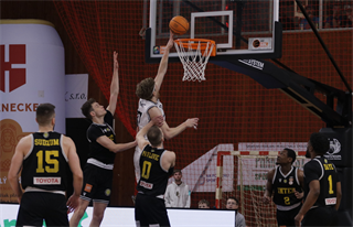 5. zápas štvrťfinále Niké SBL: BC Prievidza - Inter Bratislava 79:78 (foto: Ladislav Szibilla)	