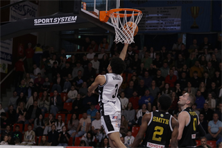 5. zápas štvrťfinále Niké SBL: BC Prievidza - Inter Bratislava 79:78 (foto: Ladislav Szibilla)	
