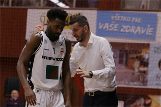 5. zápas štvrťfinále Niké SBL: BC Prievidza - Inter Bratislava 79:78 (foto: Ladislav Szibilla)	
