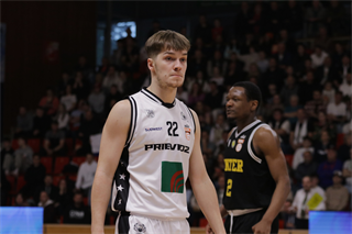 5. zápas štvrťfinále Niké SBL: BC Prievidza - Inter Bratislava 79:78 (foto: Ladislav Szibilla)	