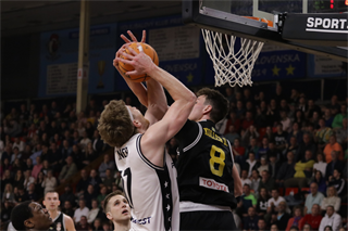 5. zápas štvrťfinále Niké SBL: BC Prievidza - Inter Bratislava 79:78 (foto: Ladislav Szibilla)	