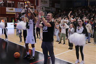 5. zápas štvrťfinále Niké SBL: BC Prievidza - Inter Bratislava 79:78 (foto: Ladislav Szibilla)	