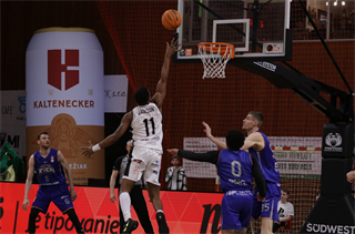 1. zápas semifinále Niké SBL: BC Prievidza - Spišskí Rytieri 81:83 (foto: Ladislav Szibilla)	