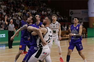 1. zápas semifinále Niké SBL: BC Prievidza - Spišskí Rytieri 81:83 (foto: Ladislav Szibilla)	