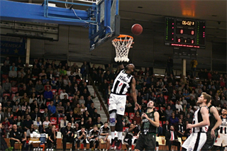 BC Prievidza– MBK Handlová 97:68 (foto: Ladislav Szibilla)