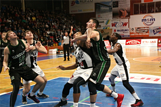 BC Prievidza– MBK Handlová 97:68 (foto: Ladislav Szibilla)