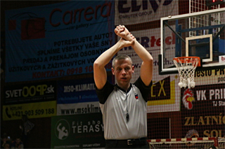 BC Prievidza– MBK Handlová 97:68 (foto: Ladislav Szibilla)