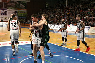 BC Prievidza– MBK Handlová 97:68 (foto: Ladislav Szibilla)