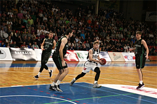 BC Prievidza– MBK Handlová 97:68 (foto: Ladislav Szibilla)