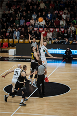 5. zápas štvrťfinále Niké SBL: BC Prievidza - Inter Bratislava 79:78 (foto: Vladimír Králik)	