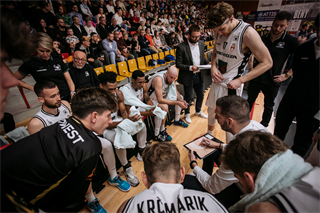 5. zápas štvrťfinále Niké SBL: BC Prievidza - Inter Bratislava 79:78 (foto: Vladimír Králik)	