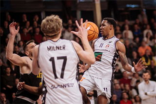 5. zápas štvrťfinále Niké SBL: BC Prievidza - Inter Bratislava 79:78 (foto: Vladimír Králik)	
