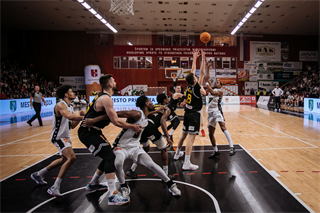 5. zápas štvrťfinále Niké SBL: BC Prievidza - Inter Bratislava 79:78 (foto: Vladimír Králik)	