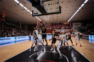 5. zápas štvrťfinále Niké SBL: BC Prievidza - Inter Bratislava 79:78 (foto: Vladimír Králik)	