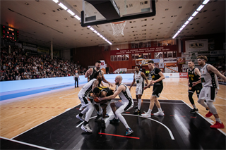 5. zápas štvrťfinále Niké SBL: BC Prievidza - Inter Bratislava 79:78 (foto: Vladimír Králik)	