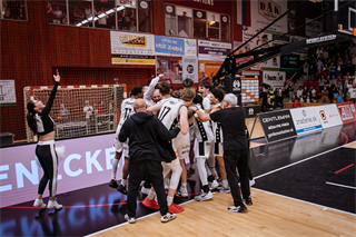 5. zápas štvrťfinále Niké SBL: BC Prievidza - Inter Bratislava 79:78 (foto: Vladimír Králik)	