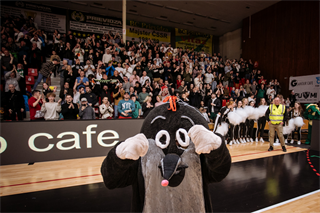 5. zápas štvrťfinále Niké SBL: BC Prievidza - Inter Bratislava 79:78 (foto: Vladimír Králik)	